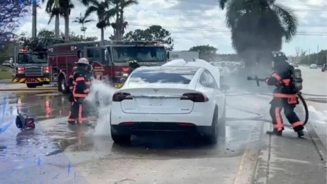 Damage From Hurricane Ian Causes Evs to Spontaneously Combust in Florida